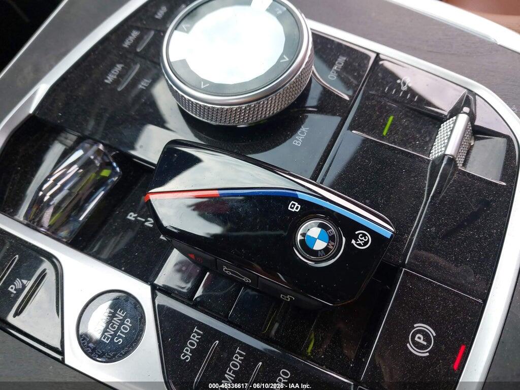 5UX33EM01S9Y36537 2025 BMW X7 photo no. 11