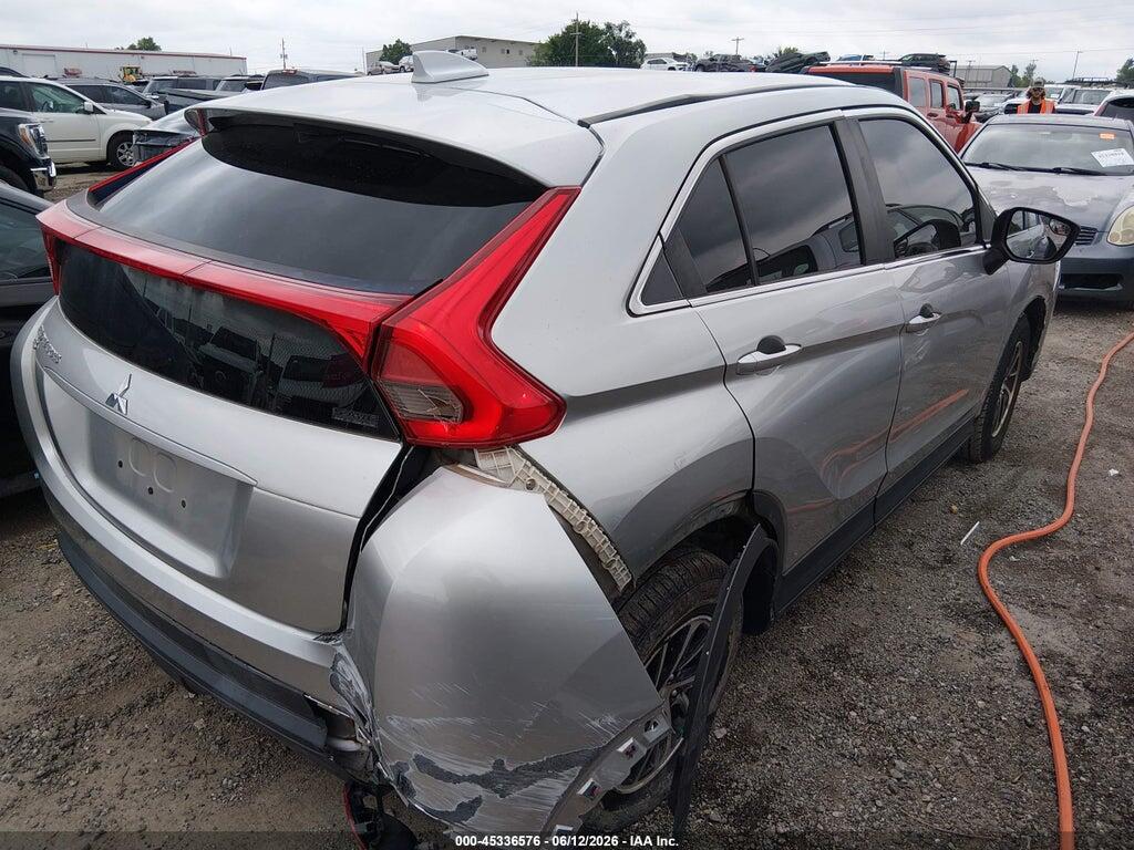 JA4AT3AA9LZ031052 2020 MITSUBISHI ECLIPSE CROSS photo no. 4