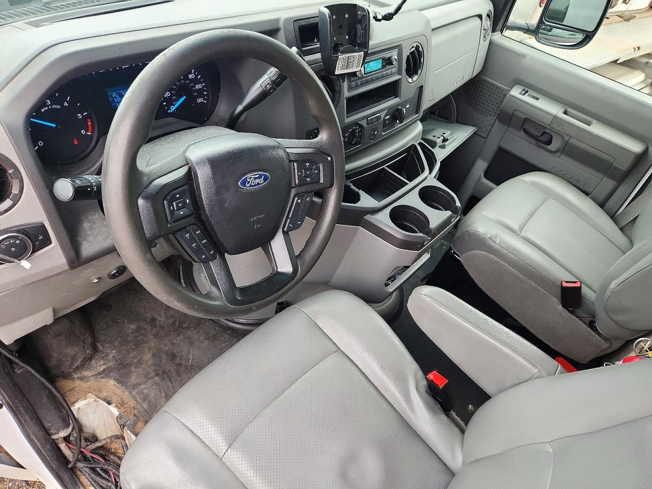 2023 FORD E350 REFRIGERATED BOX TRUCK — Фото 8 из 13
