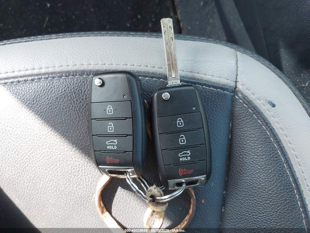 KNADM4A3XH6063523 2017 KIA RIO photo no. 11