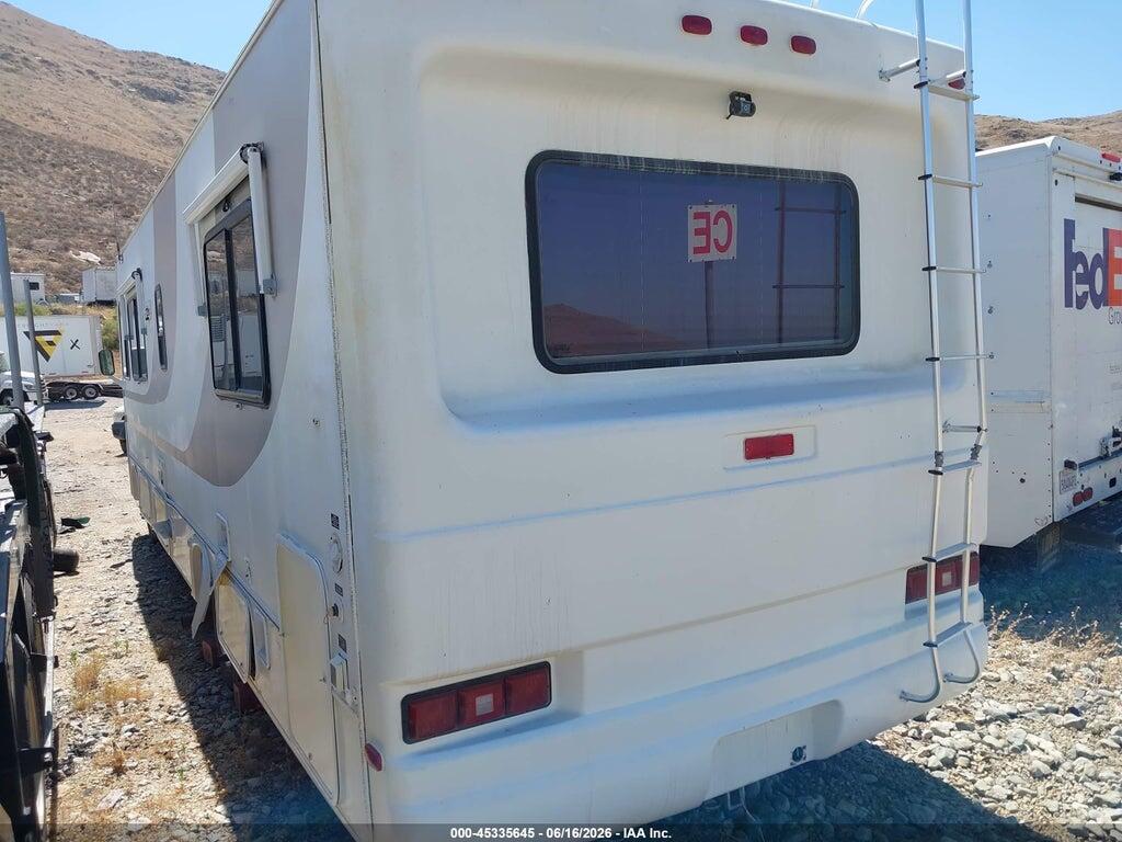 3FCLF53SXXJA22554 1999 FORD F550 photo no. 3