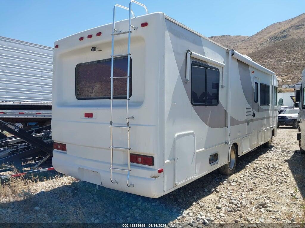3FCLF53SXXJA22554 1999 FORD F550 photo no. 4