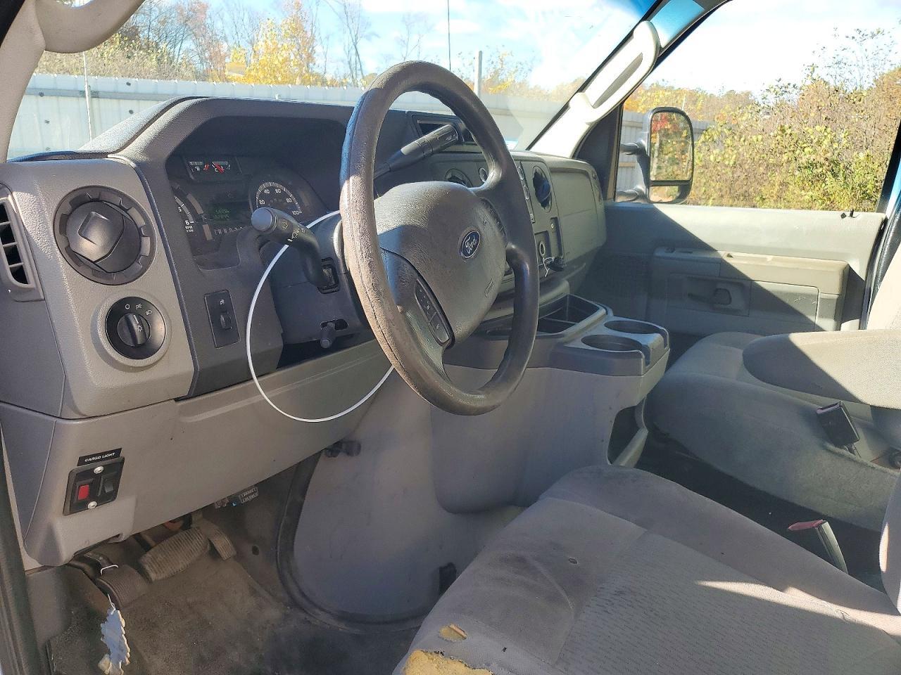 2015 FORD ECONOLINE E350 SUPER DUTY CUTAWAY VAN — Фото 8 из 13