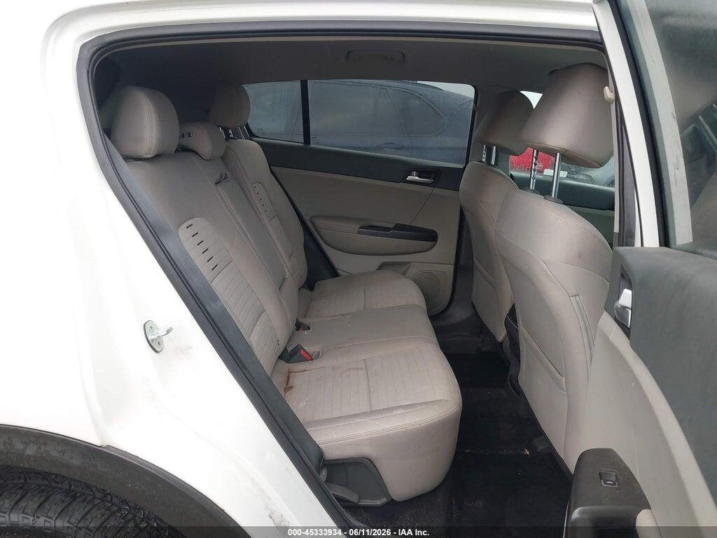 KNDPMCAC7K7605477 2019 KIA SPORTAGE photo no. 8