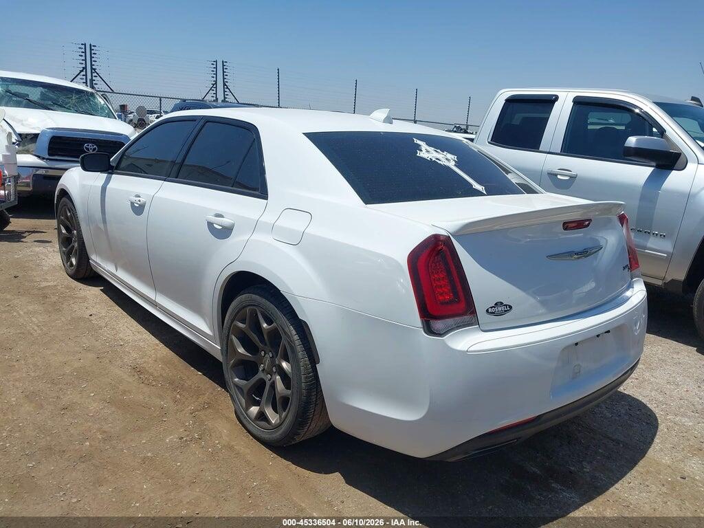 2C3CCABG8HH664675 2017 CHRYSLER 300 photo no. 3