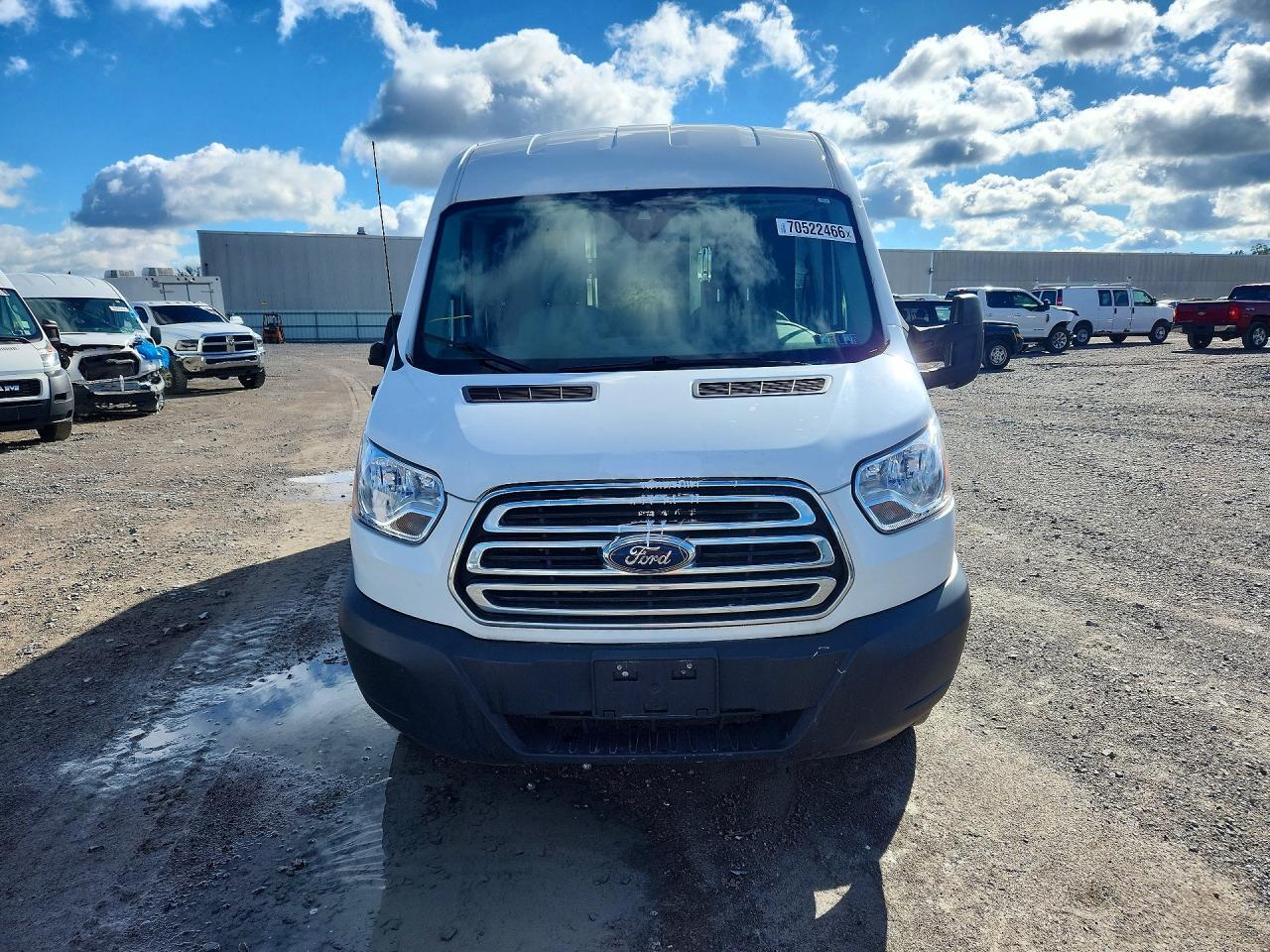 2019 FORD TRANS 150 — Фото 5 из 13