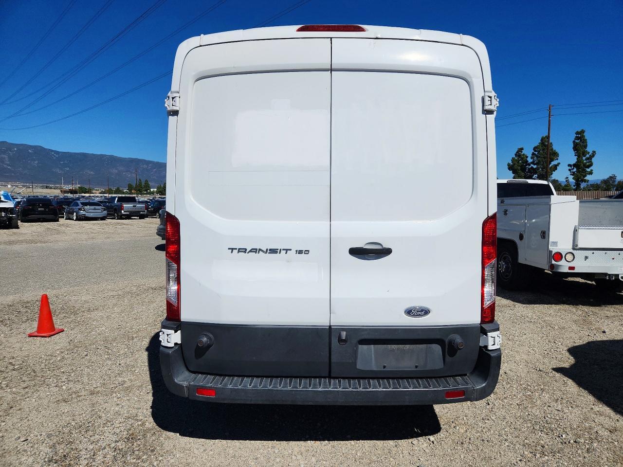 2016 FORD TRANSIT T-150 — Фото 6 из 14