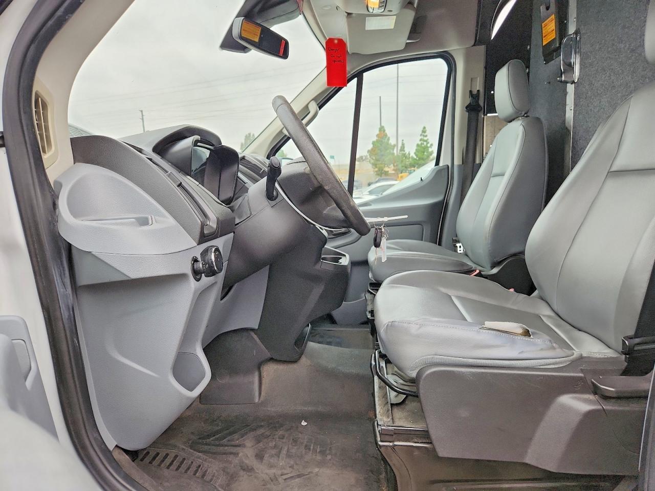2016 FORD TRANSIT T-150 — Фото 7 из 14