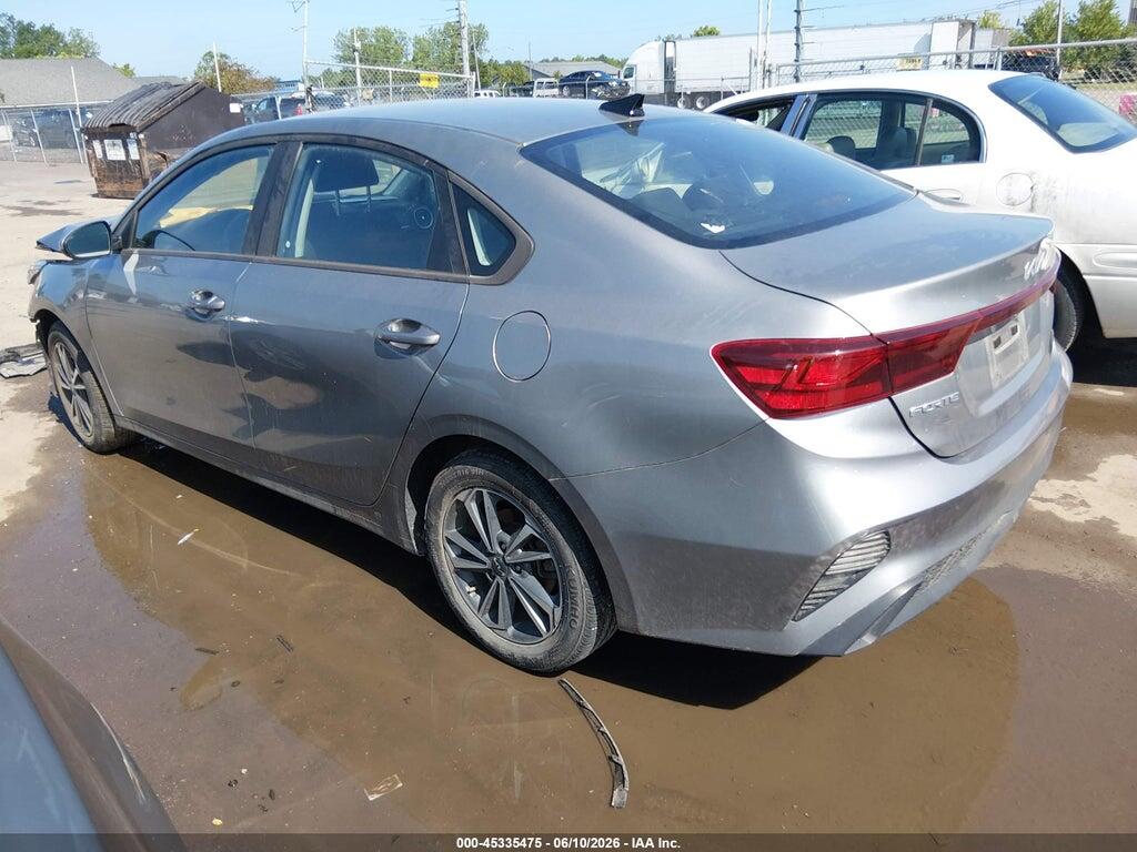 3KPF24AD8PE517626 2023 KIA FORTE photo no. 3