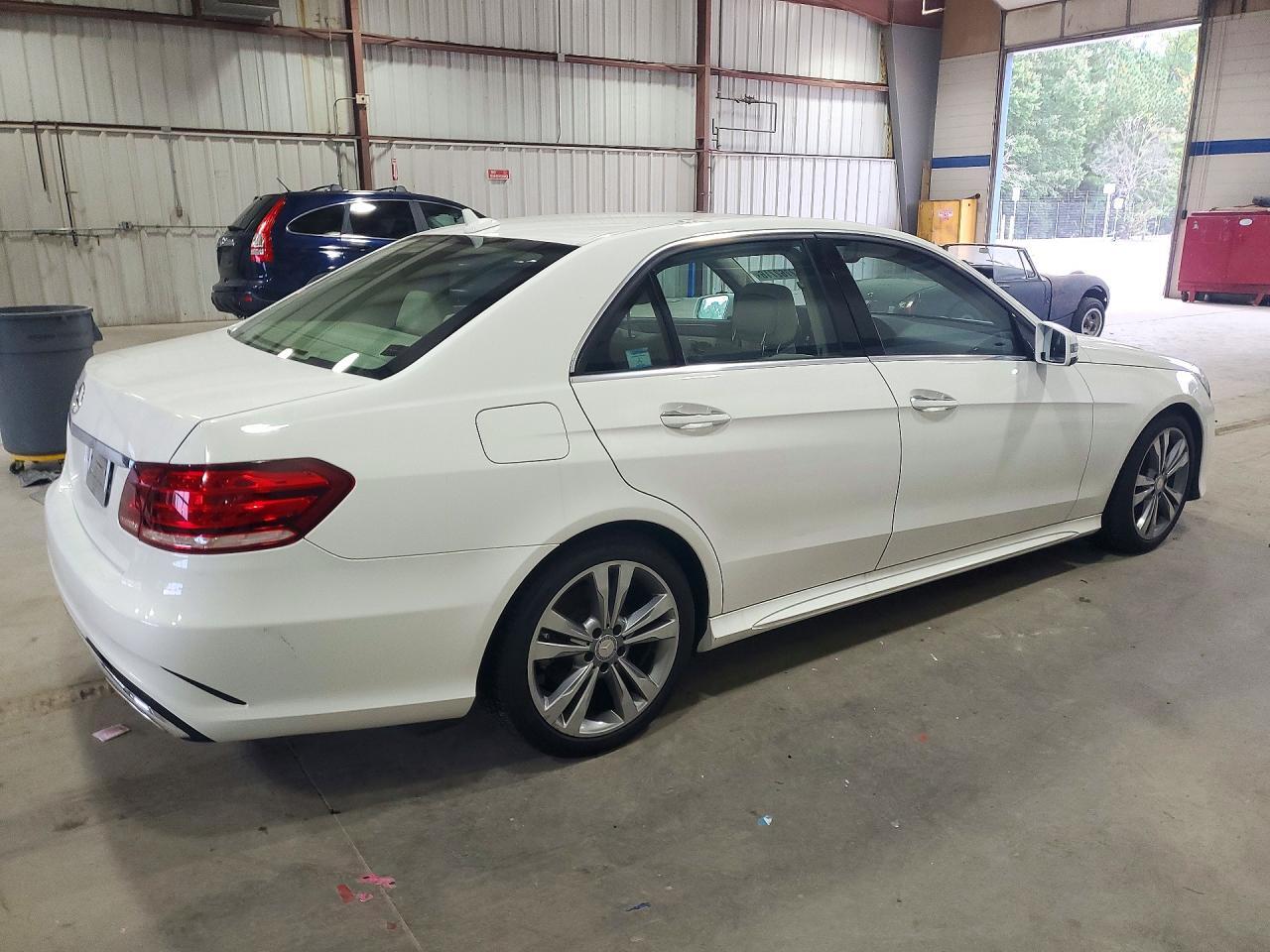 2014 MERCEDES-BENZ E 350 — Фото 3 из 12