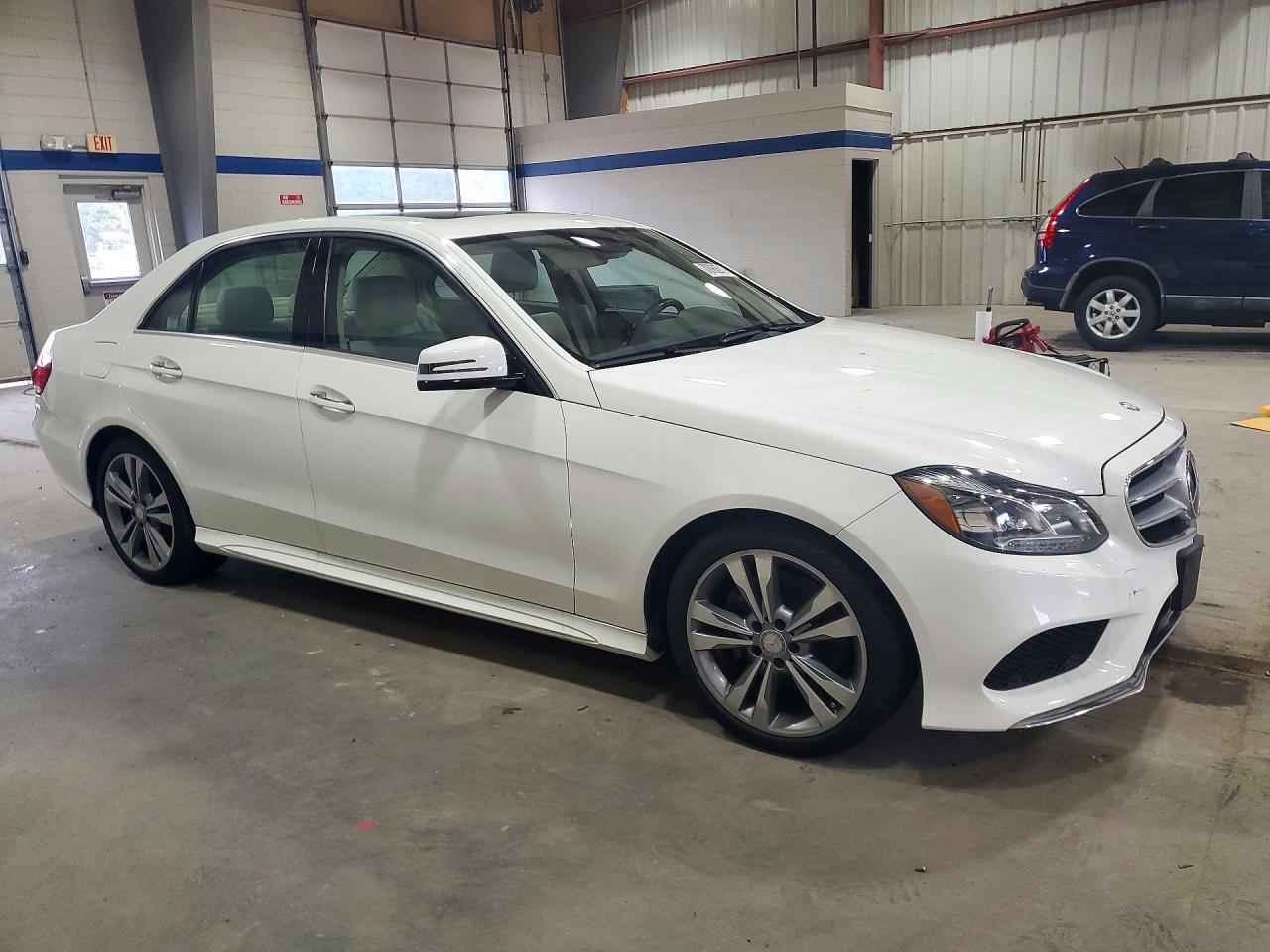 2014 MERCEDES-BENZ E 350 — Фото 4 из 12