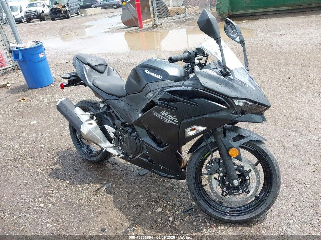 ML5EXGH17TDAA9422 2026 KAWASAKI EX500 photo no. 1
