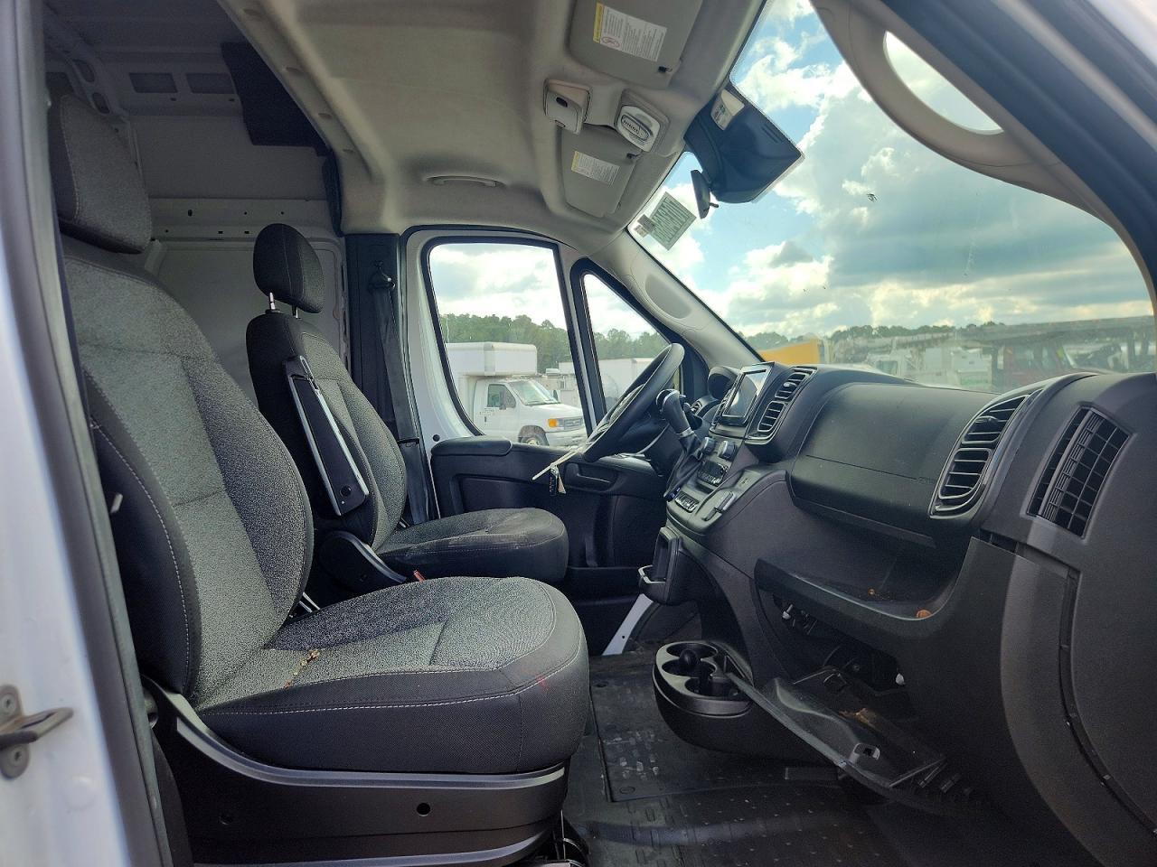 2023 RAM PROMASTER 2500 VF HIGH ROOF DELIVERY VAN — Фото 11 из 14