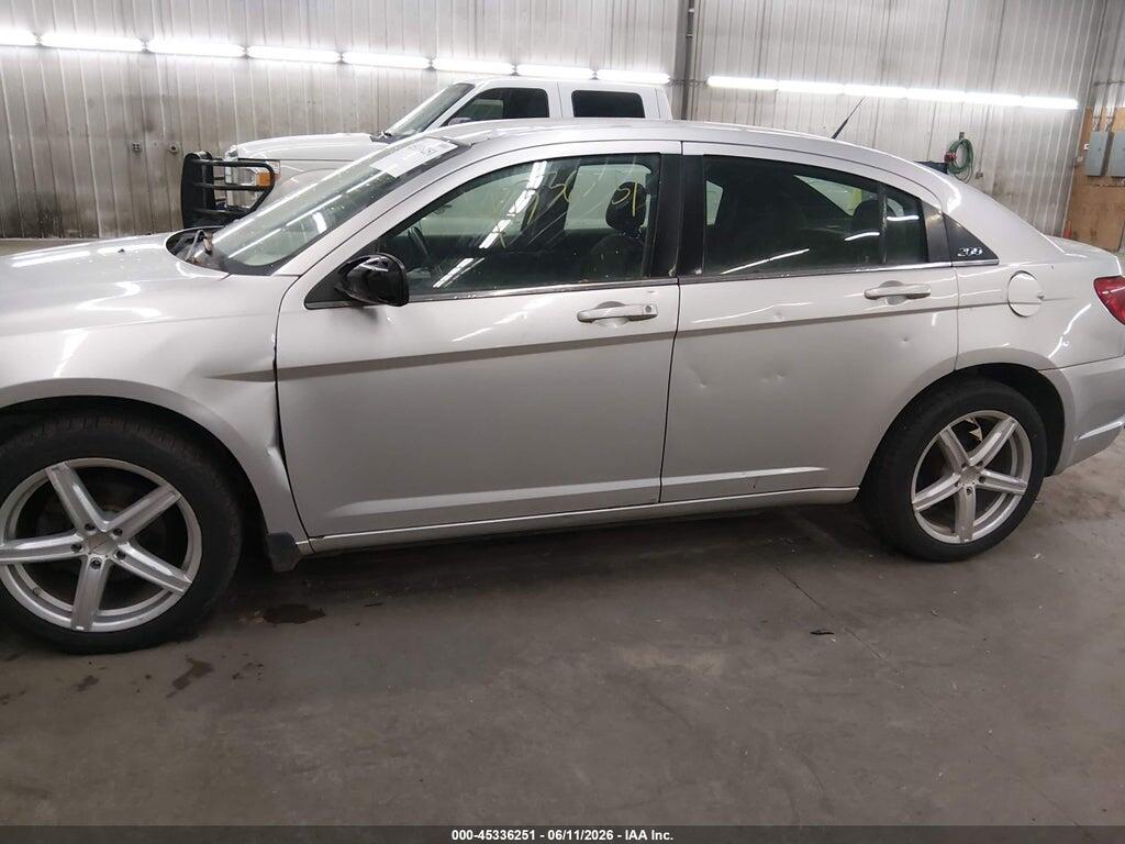 1C3BC1FB7BN552314 2011 CHRYSLER 200 photo no. 6