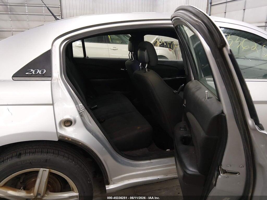 1C3BC1FB7BN552314 2011 CHRYSLER 200 photo no. 8