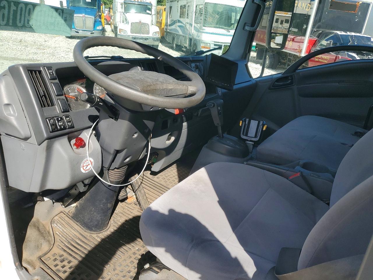 2016 ISUZU NQR DELIVERY TRUCK — Фото 8 из 13