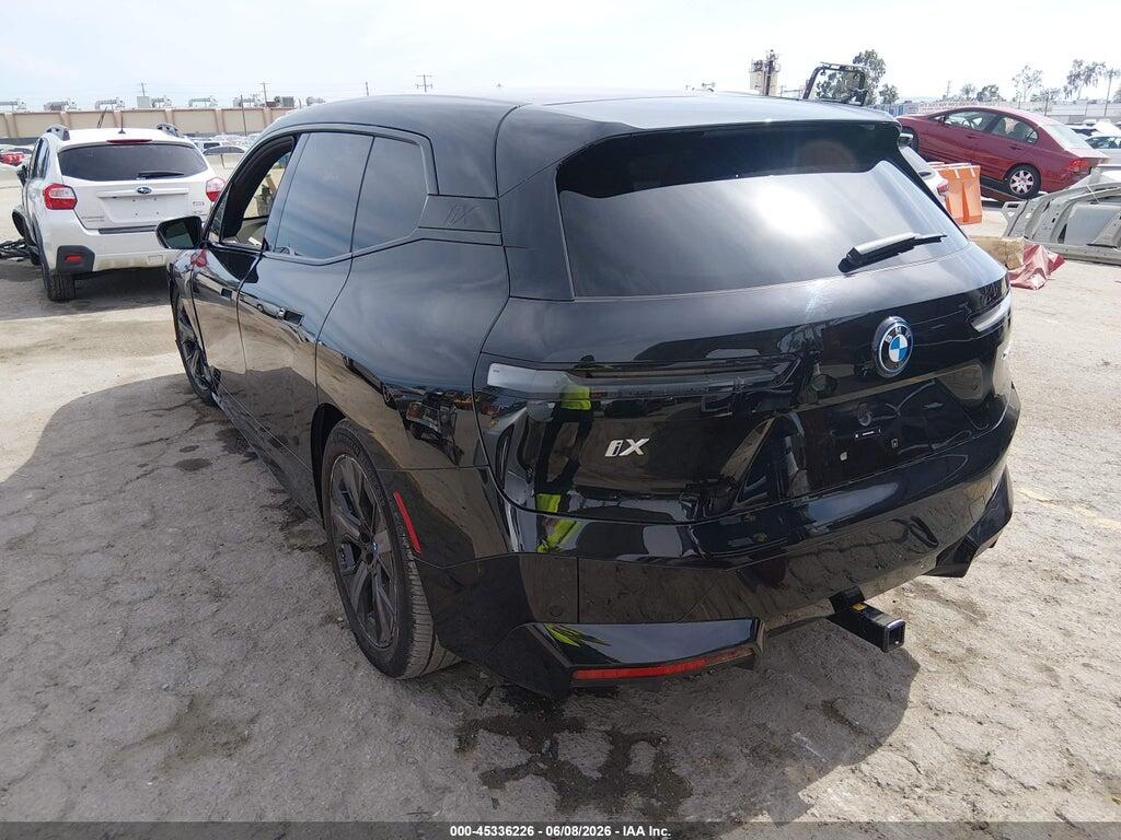WB523CF06RCR48869 2024 BMW IX photo no. 3