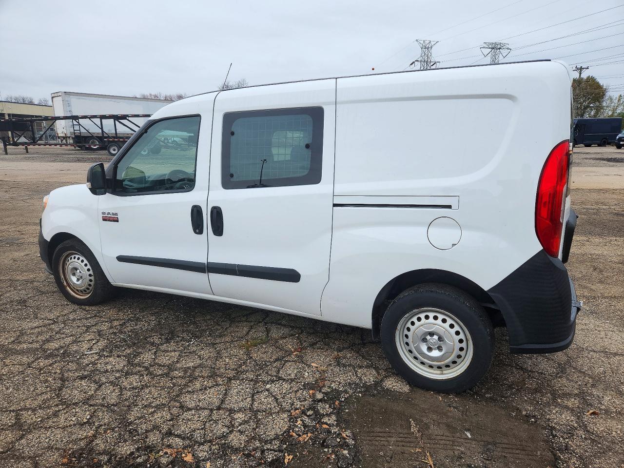 2020 RAM PROMASTER CITY DELIVERY VAN — Фото 2 из 13