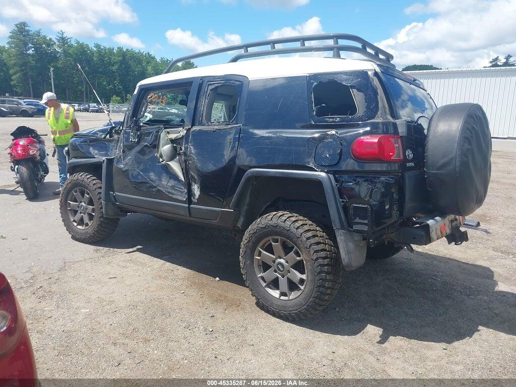 JTEBU11FX70020459 2007 TOYOTA FJ CRUISER photo no. 3
