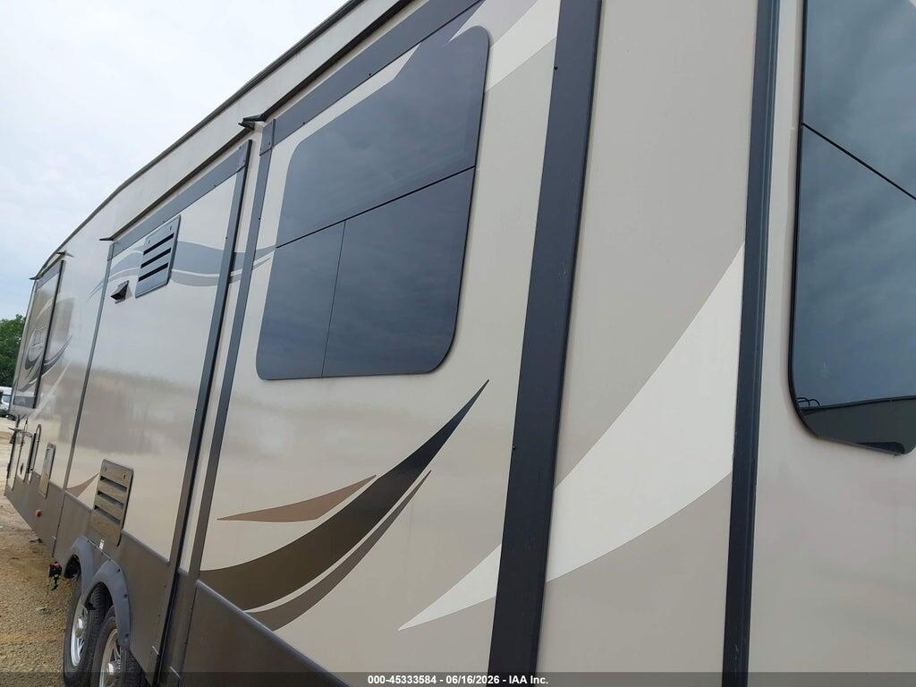 4YDF34220KE600642 2019 KEYSTONE 5TH WHEEL CAMPER photo no. 3
