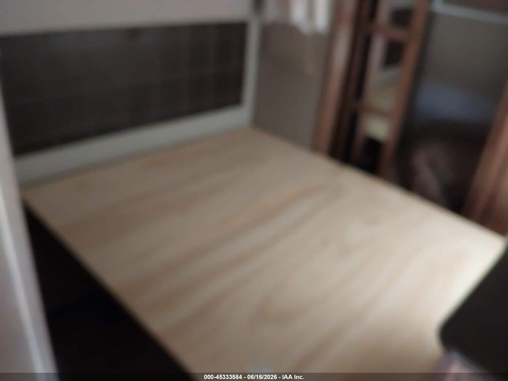 4YDF34220KE600642 2019 KEYSTONE 5TH WHEEL CAMPER photo no. 5