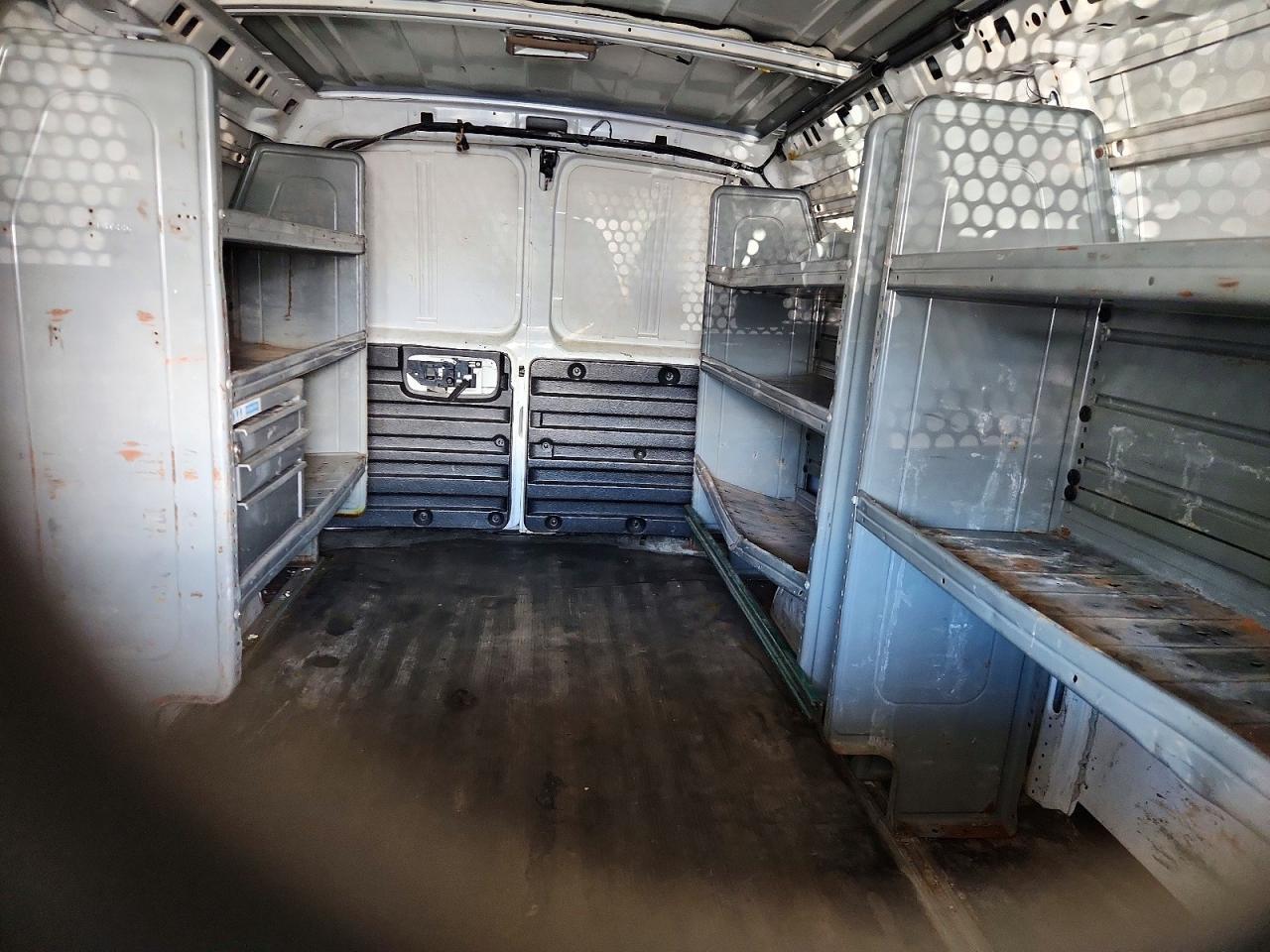 2009 CHEVROLET EXPRESS G3500 — Фото 10 из 13