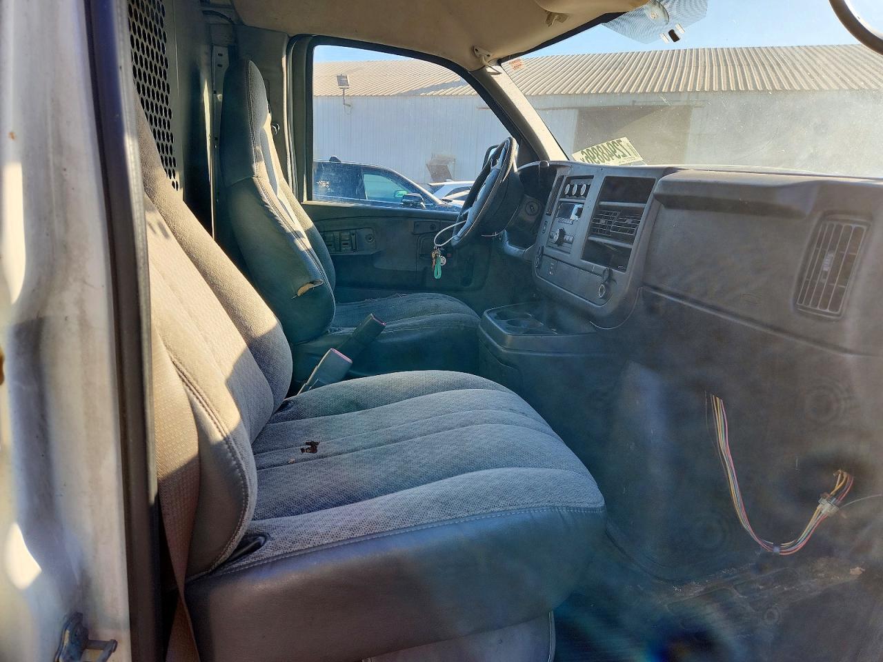 2009 CHEVROLET EXPRESS G3500 — Фото 11 из 13