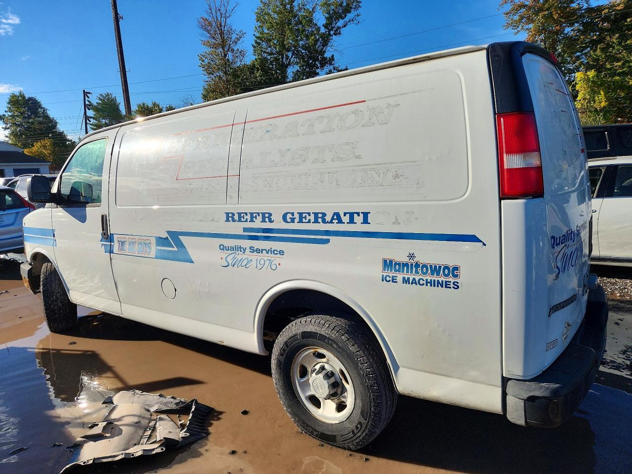 2009 CHEVROLET EXPRESS G3500 — Фото 2 из 13