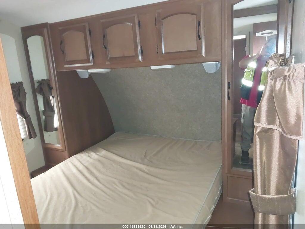 5ZT2FEPB3FA014875 2015 FOREST RIVER 248RBS photo no. 8