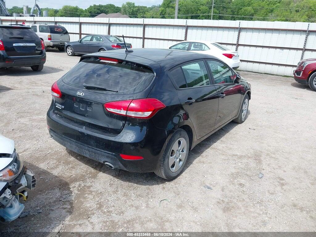 KNAFK5A8XH5690504 2017 KIA FORTE photo no. 4