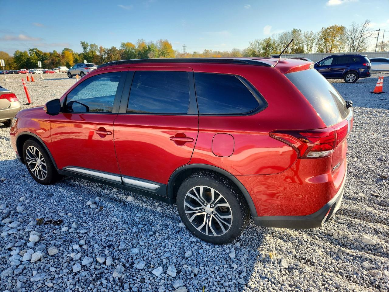 2016 MITSUBISHI OUTLANDER SE — Фото 2 из 13