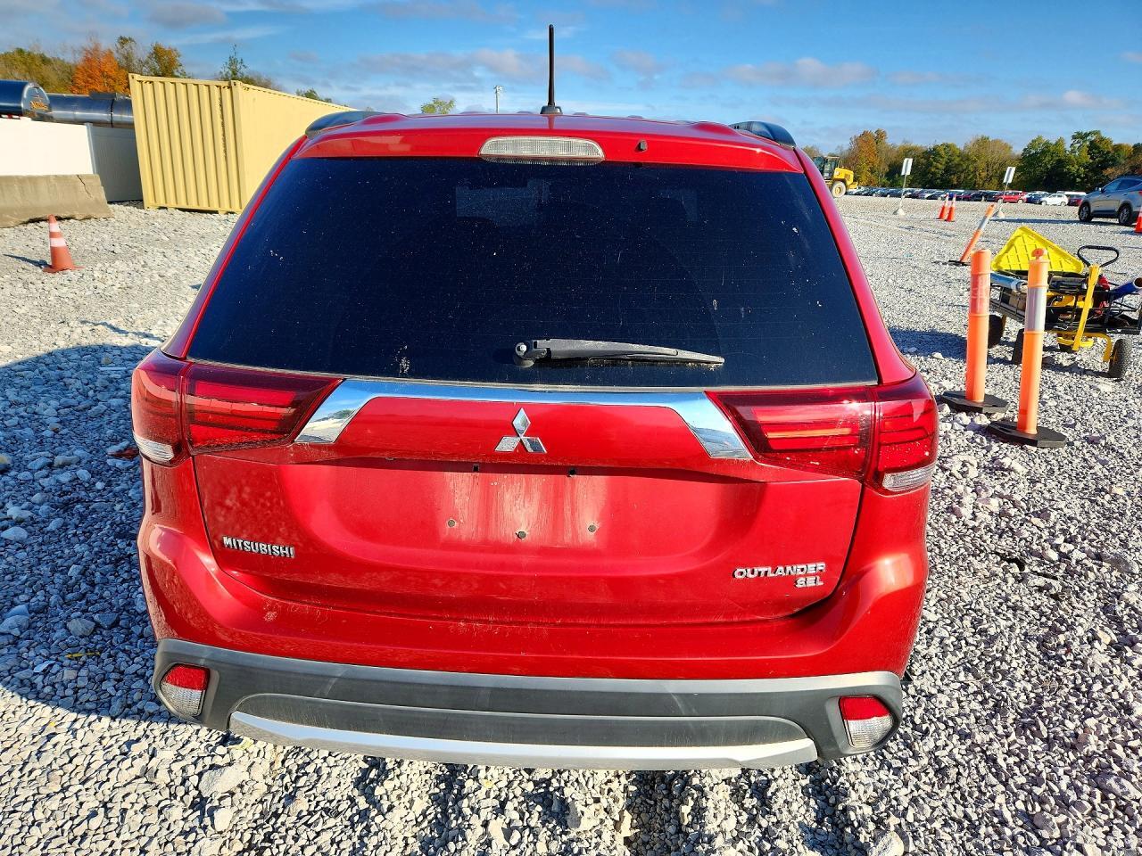 2016 MITSUBISHI OUTLANDER SE — Фото 6 из 13