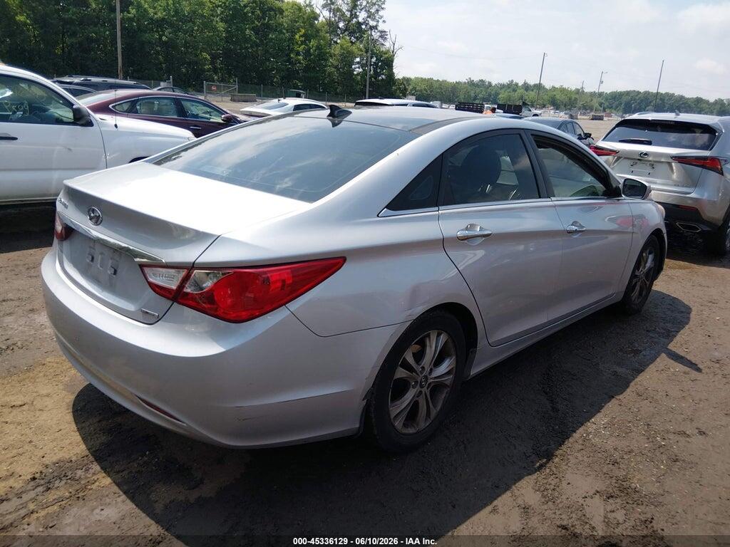 5NPEC4AC3DH807831 2013 HYUNDAI SONATA photo no. 4