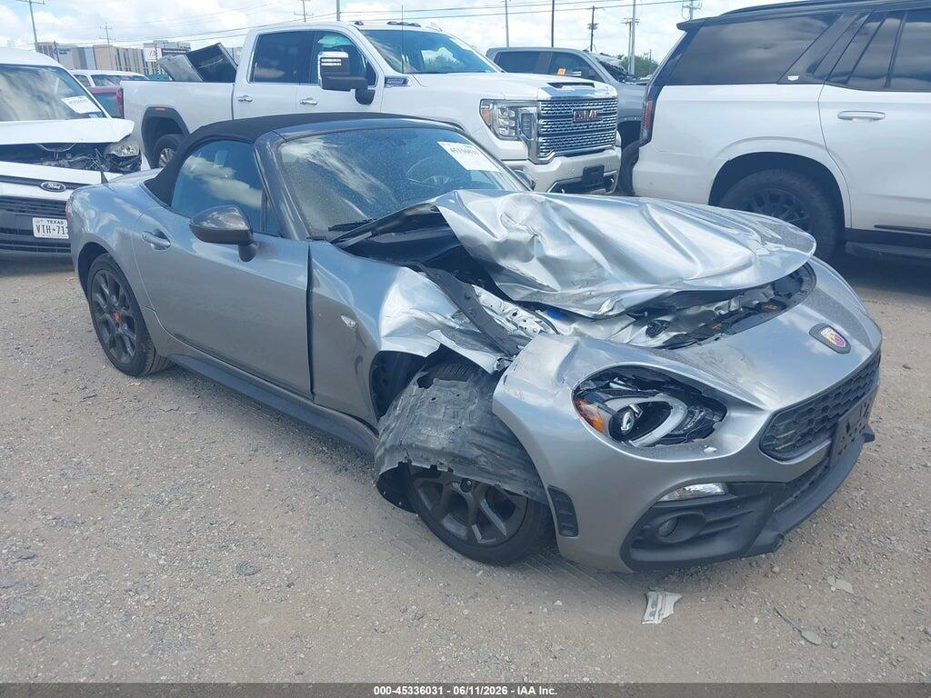 JC1NFAEK2H0119486 2017 FIAT 124 SPIDER photo no. 1