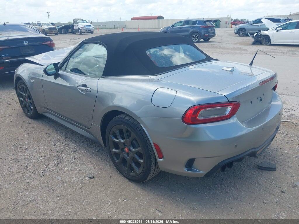 JC1NFAEK2H0119486 2017 FIAT 124 SPIDER photo no. 3