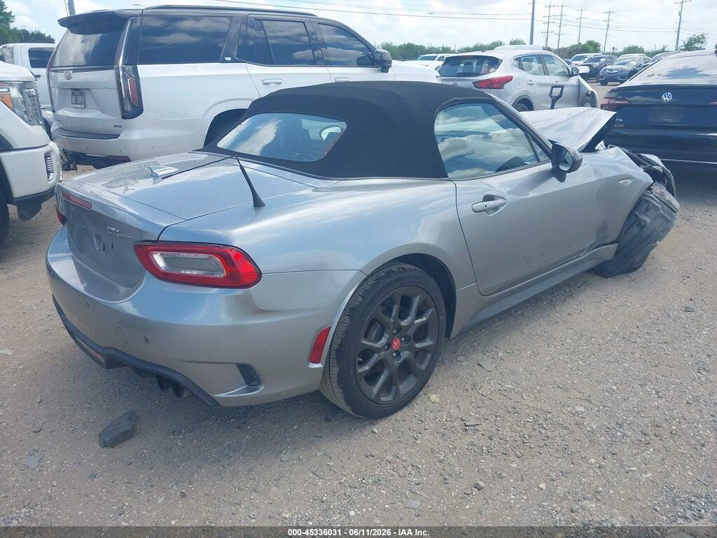 JC1NFAEK2H0119486 2017 FIAT 124 SPIDER photo no. 4