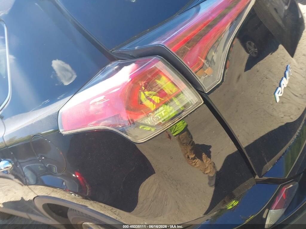 2T3DFREVXHW695278 2017 TOYOTA RAV4 photo no. 6