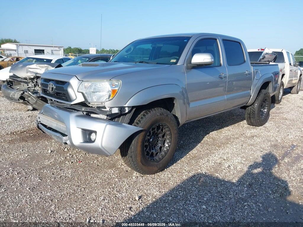 3TMLU4EN1FM180933 2015 TOYOTA TACOMA photo no. 2