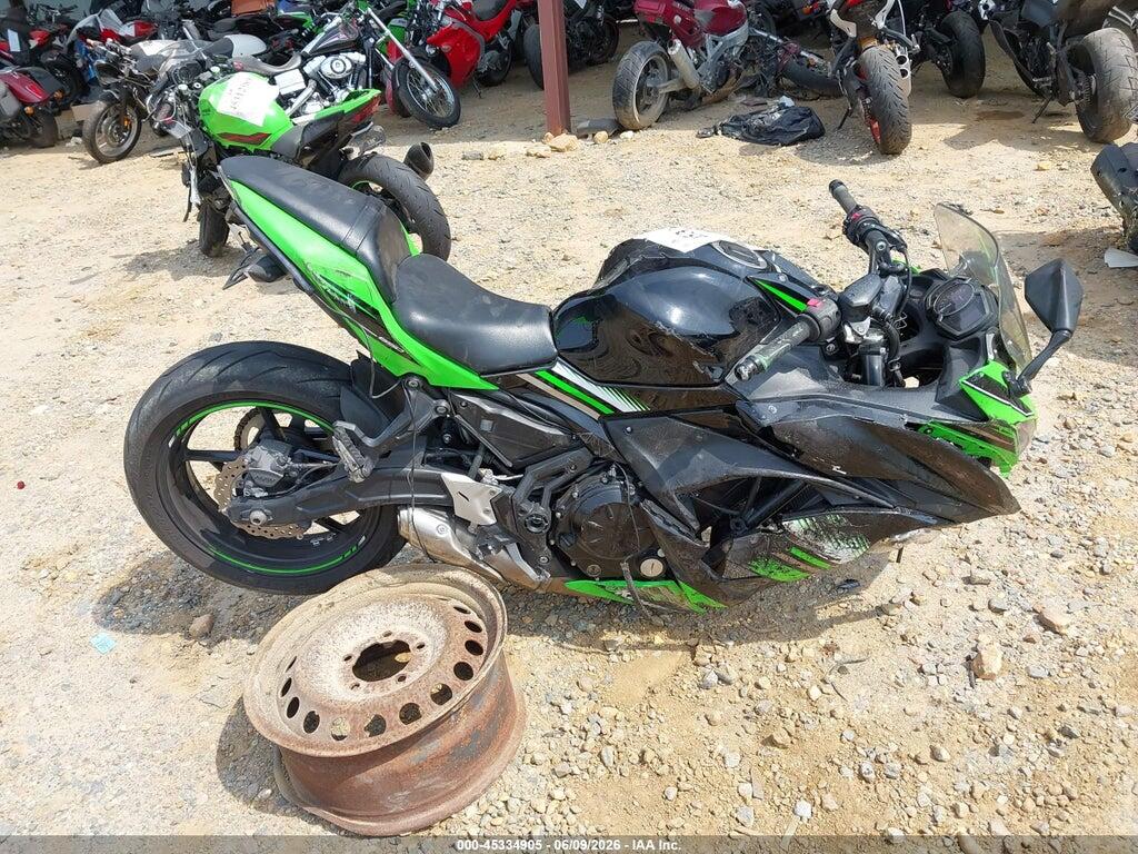JKAEXEK10HDA02515 2017 KAWASAKI EX650 photo no. 12