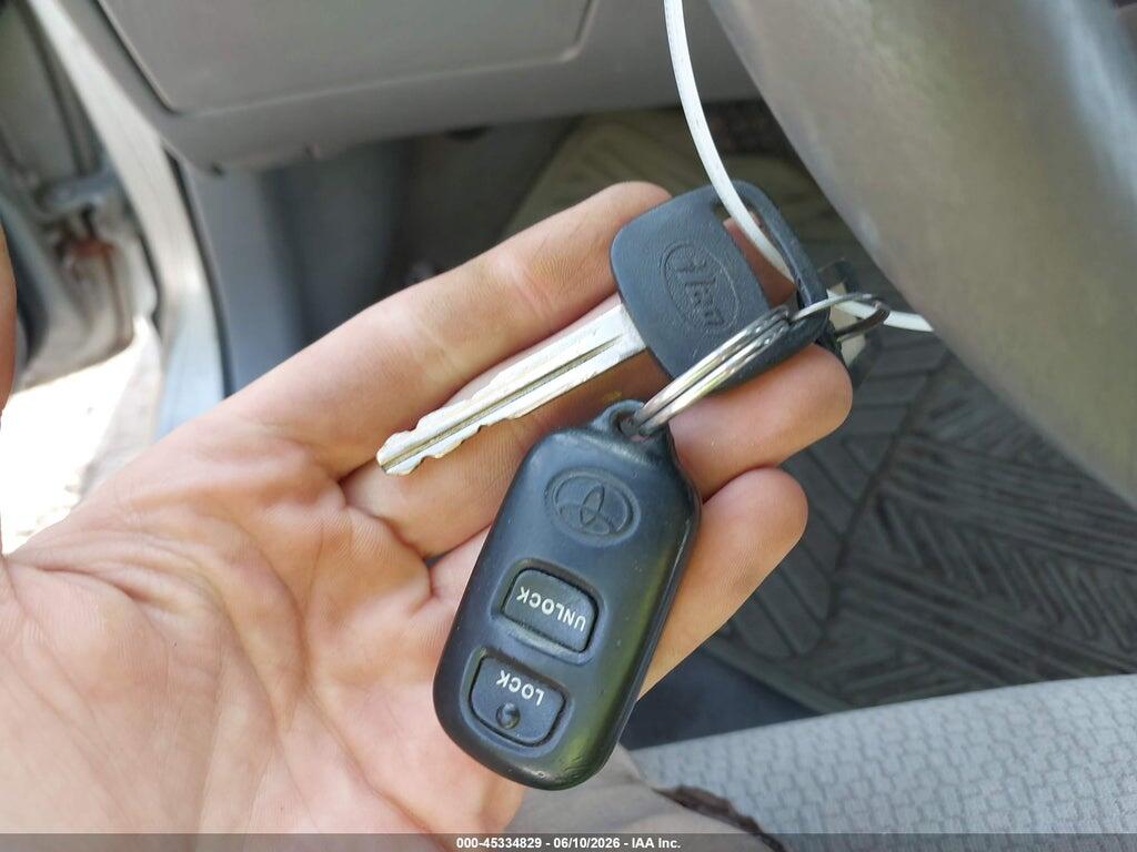2T1BR32E63C149015 2003 TOYOTA COROLLA photo no. 11