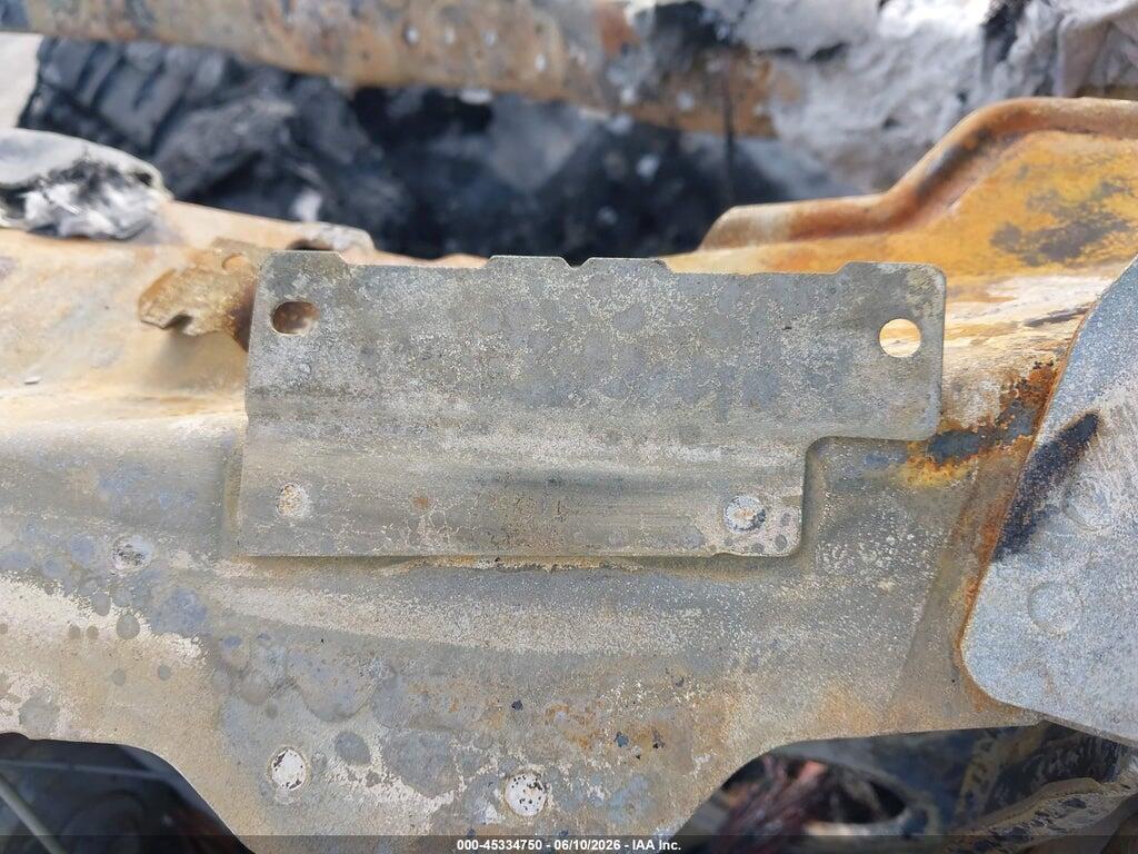 7SAYGDED8TA478576 2026 TESLA MODEL Y photo no. 8