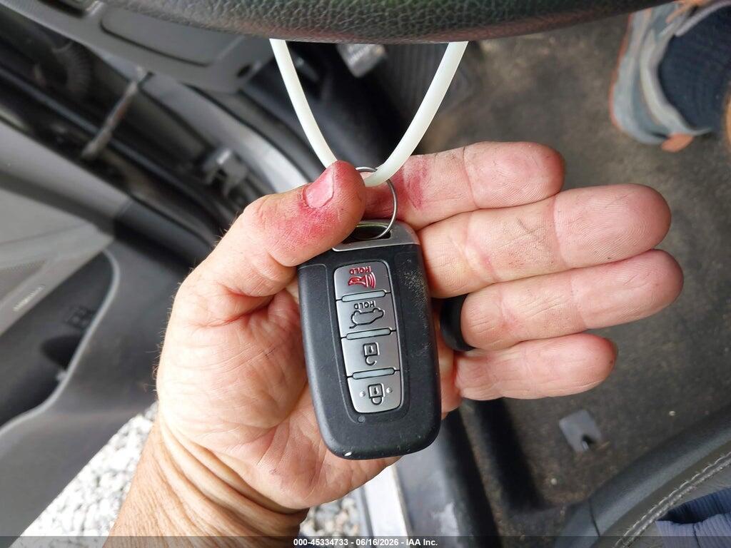 5NPEC4AC1BH030501 2011 HYUNDAI SONATA photo no. 11