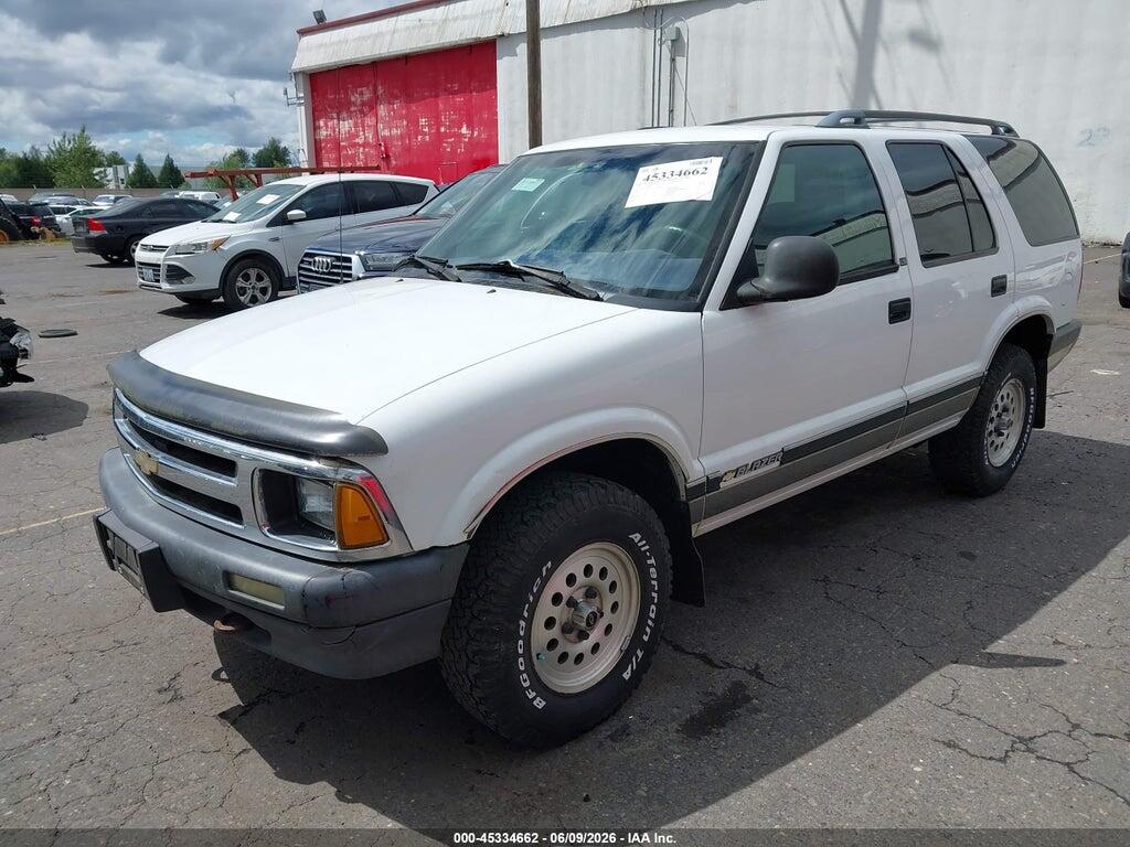 1GNDT13W0S2111516 1995 CHEVROLET BLAZER photo no. 2
