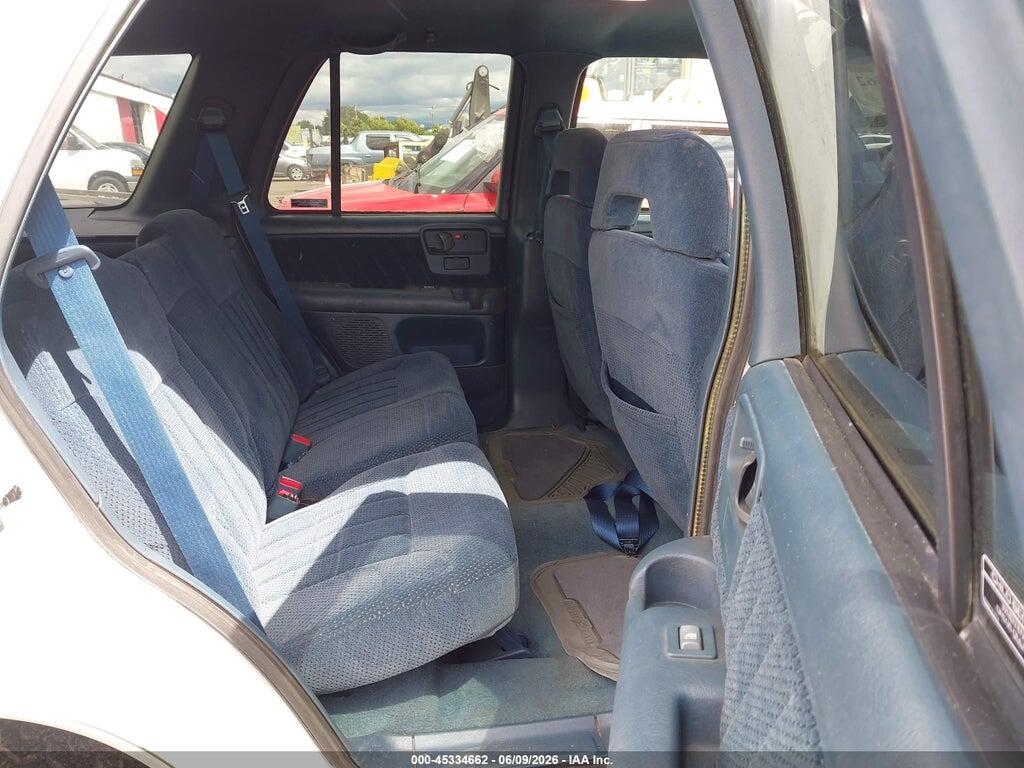 1GNDT13W0S2111516 1995 CHEVROLET BLAZER photo no. 8
