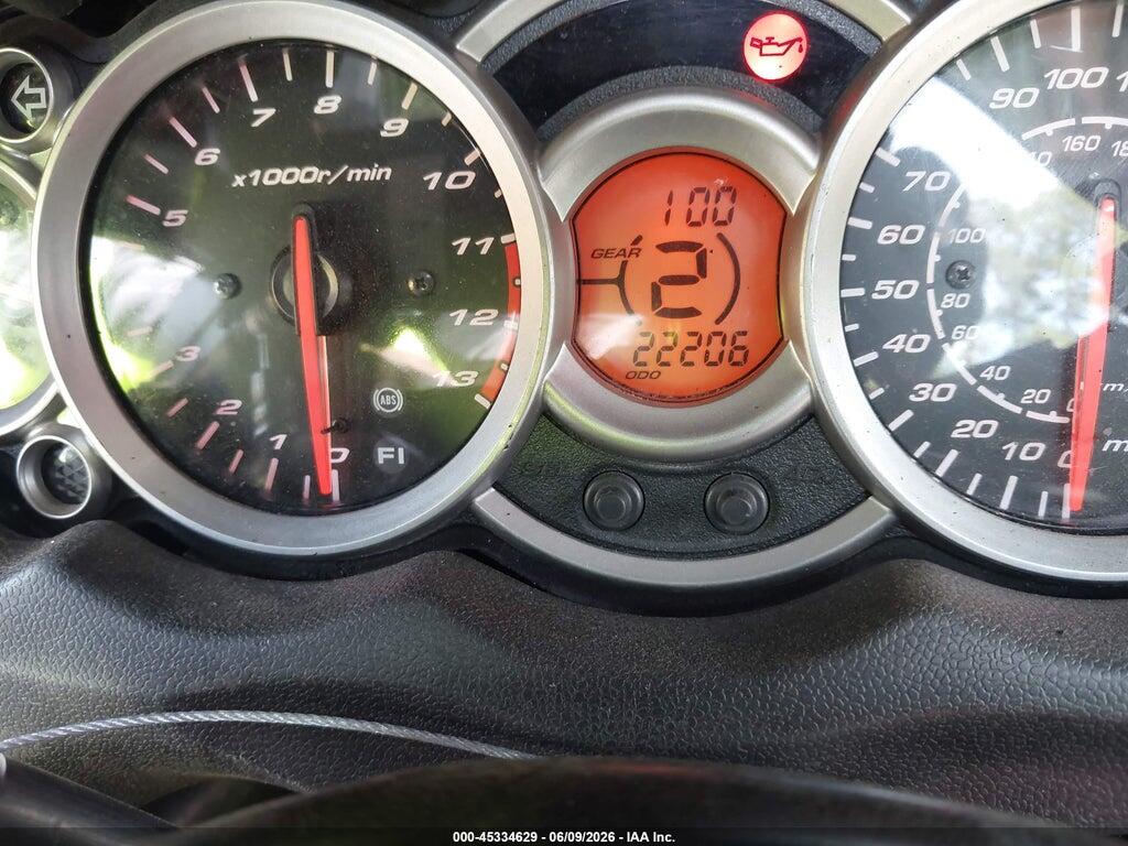 JS1GX72B5D2102030 2013 SUZUKI GSX1300 photo no. 7