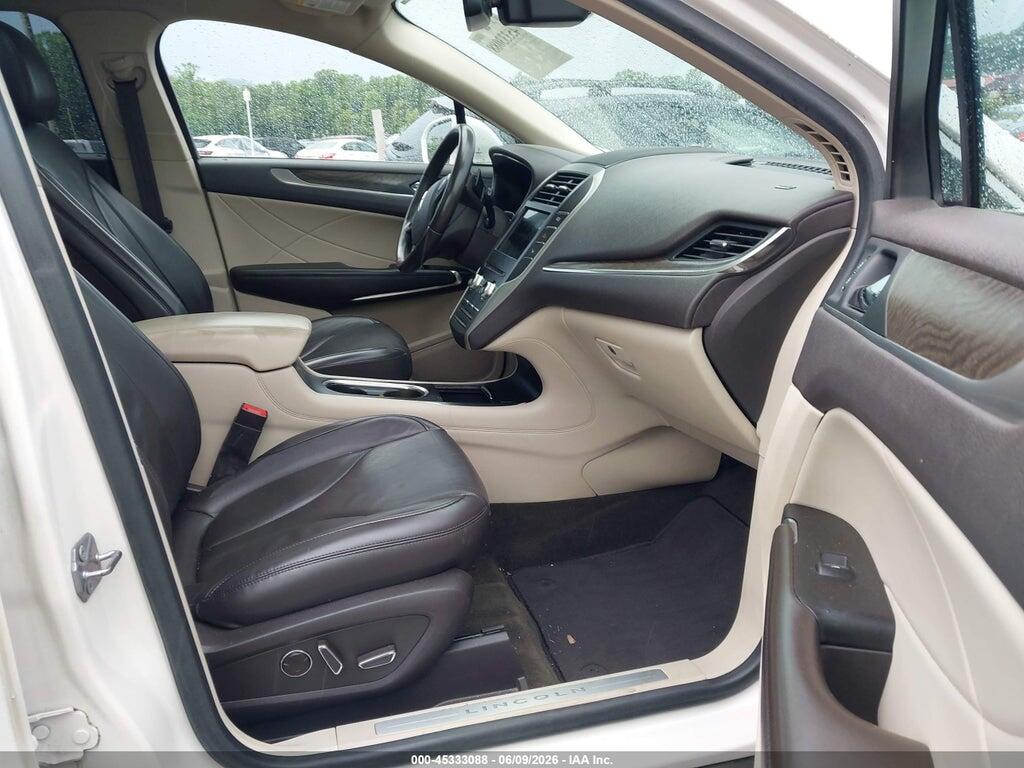 5LMTJ3DH5KUL34816 2019 LINCOLN MKC photo no. 5