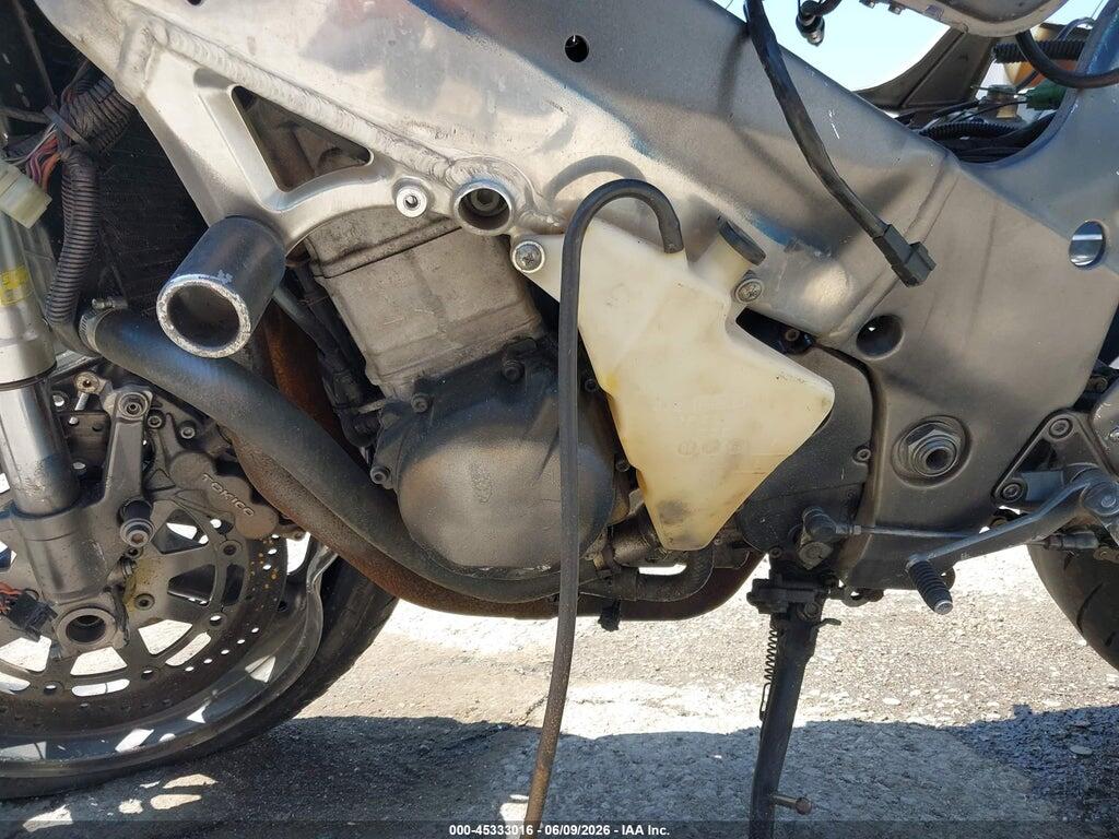 JS1GN78A6W2101413 1998 SUZUKI GSX-R600 photo no. 9