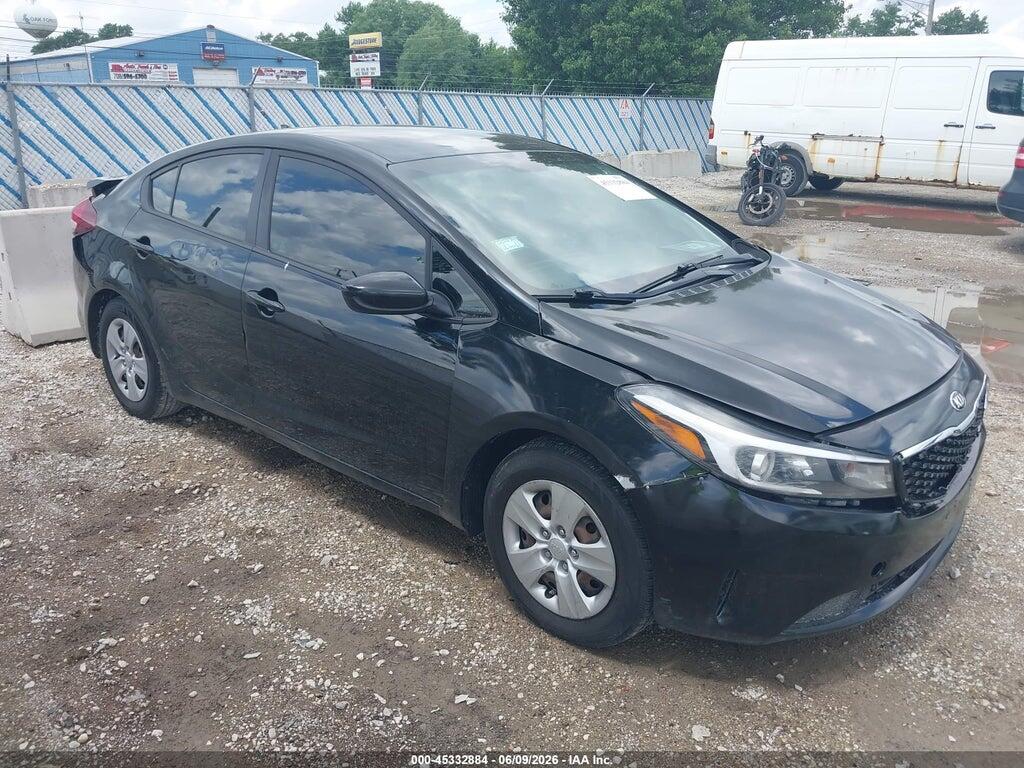 3KPFK4A75JE175649 2018 KIA FORTE photo no. 1