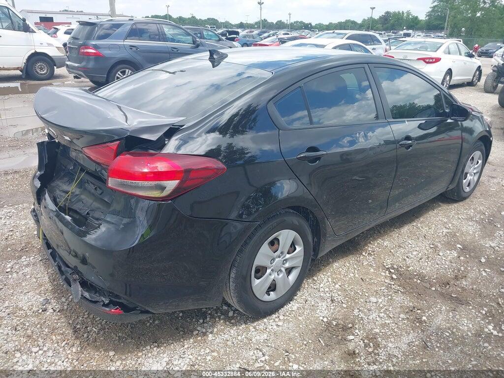 3KPFK4A75JE175649 2018 KIA FORTE photo no. 4