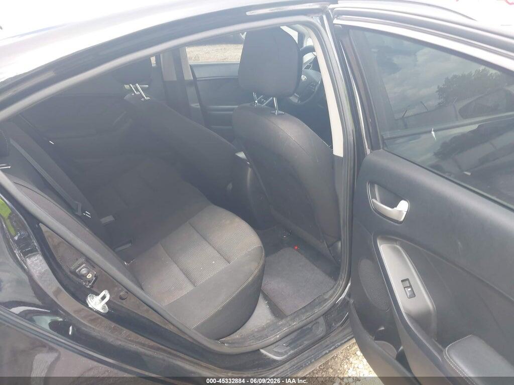 3KPFK4A75JE175649 2018 KIA FORTE photo no. 8